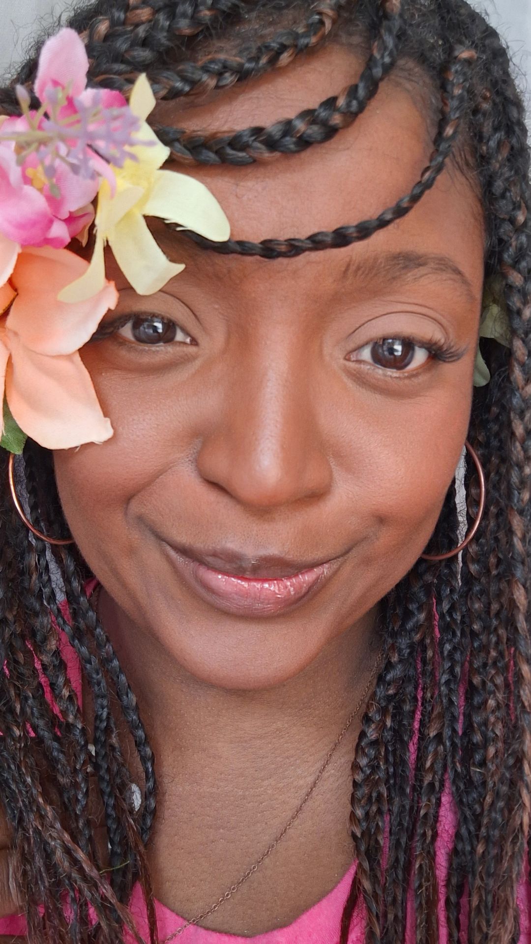 Read more about the article 10 Summer Glow up  Essentials